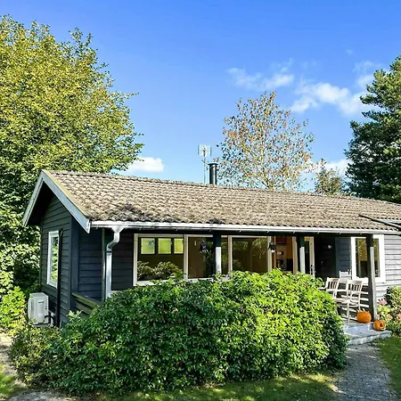 Summer House By Camonoen Trail On Bogo Bogø By